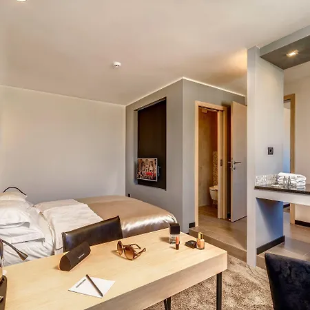 ザ ビュー ラグジュアリー ルームス 4* スプリト