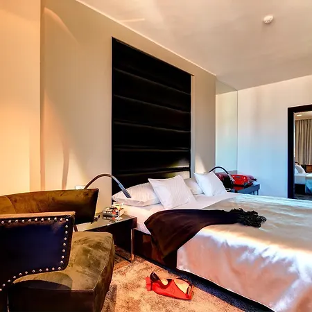 ザ ビュー ラグジュアリー ルームス 4* スプリト