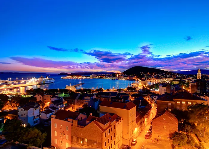 The View Luxury 4* Сплит