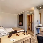 The View Luxury 4* Сплит