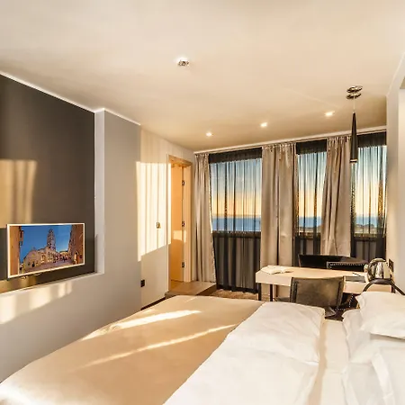 The View Luxury Bed & Breakfast 4*