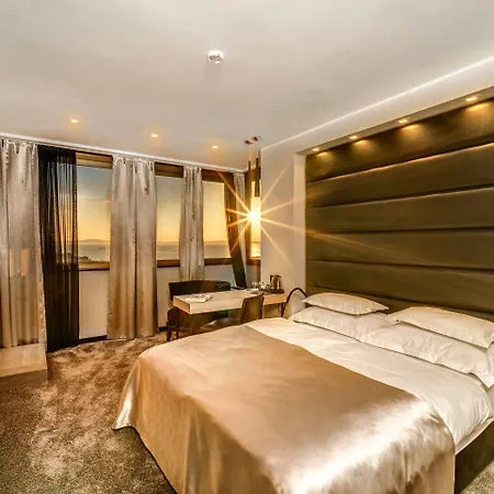The View Luxury 4* Split