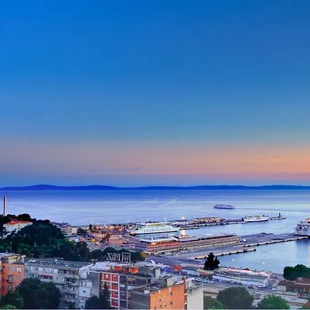 The View Luxury Bed and Breakfast Σπλιτ