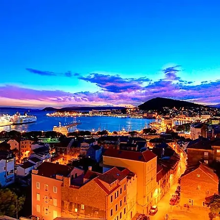 The View Luxury Oda ve Kahvaltı 4*