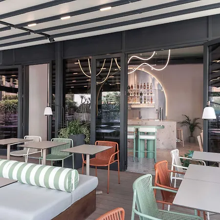 The View Luxury Oda ve Kahvaltı 4*
