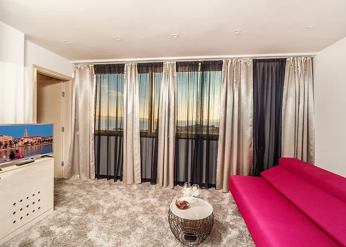 뷰 럭셔리 룸스