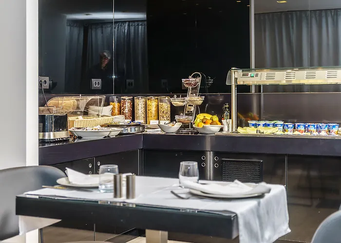 뷰 럭셔리 룸스 4*