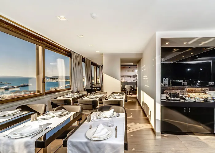 뷰 럭셔리 룸스