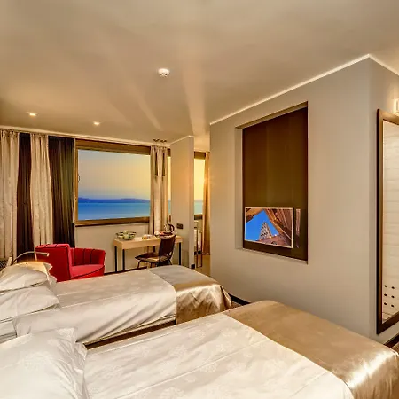 The View Luxury 4* Split