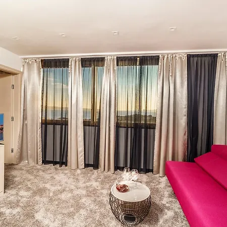 The View Luxury